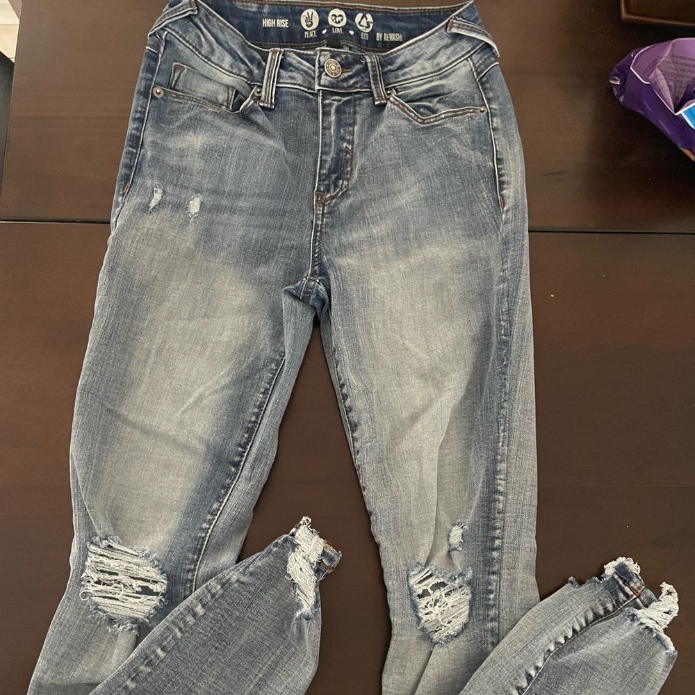 Ripped Skinny Jeans